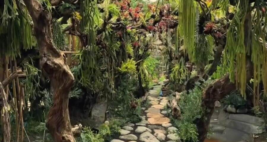 sari timbul glass factory-gianyar interesting places to visit-bali touristic