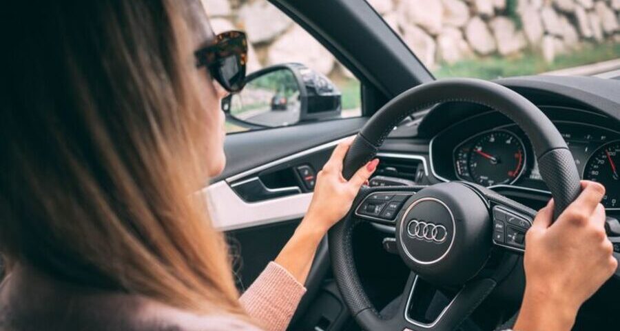 private driver- bali aiport hotel transfer-bali hotel transfer -car rental in bali- drive in bali- bali touristic
