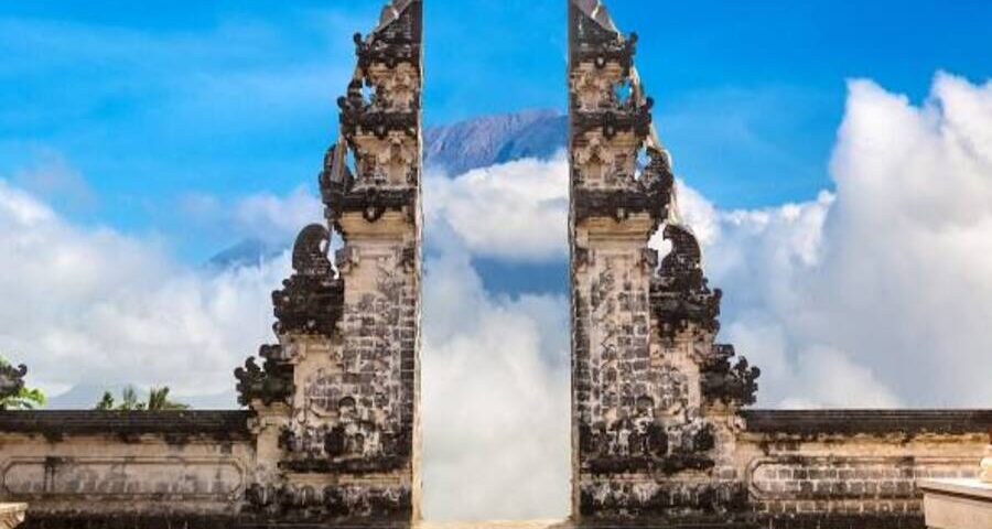 tour in bali - lempuyang temple - bali touristic